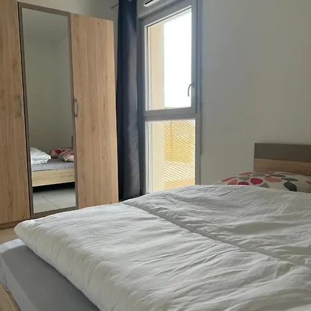 Neuve Le K 10 Mn Gare, Parking , Tram Апартаменты