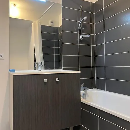 Neuve Le K 10 Mn Gare, Parking , Tram Apartment